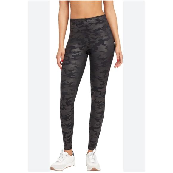 SPANX Pants - Spanx women faux leather camo mate black  leggings size M